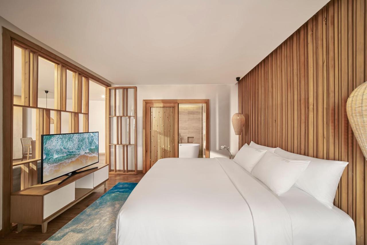 Vias Hotel Vung Tau - Transportation Included Екстериор снимка Deluxe Ocean View