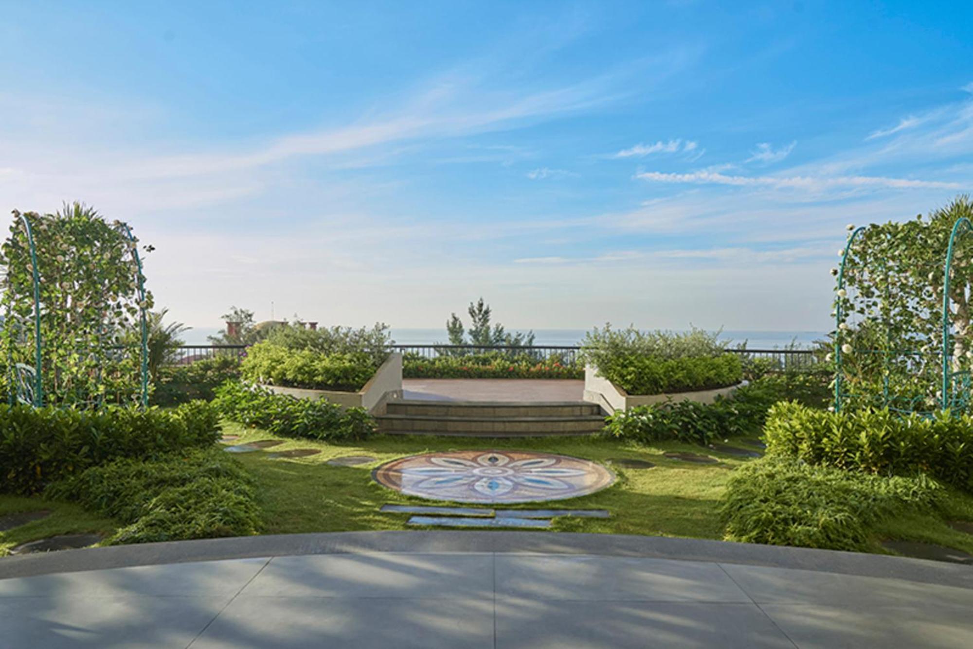 Vias Hotel Vung Tau - Transportation Included Екстериор снимка The garden