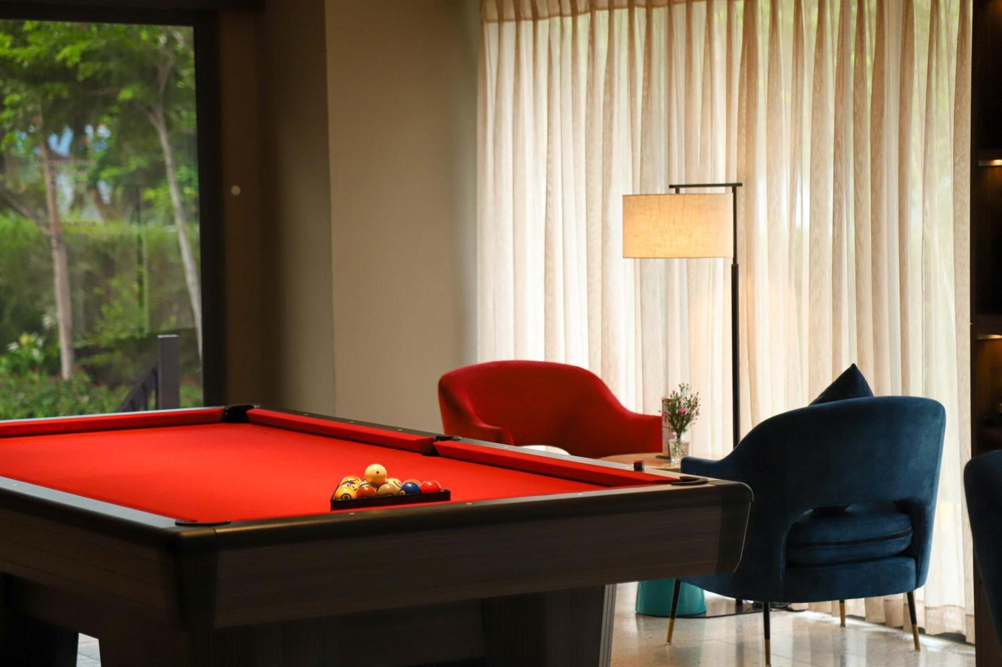 Vias Hotel Vung Tau - Transportation Included Екстериор снимка A pool table