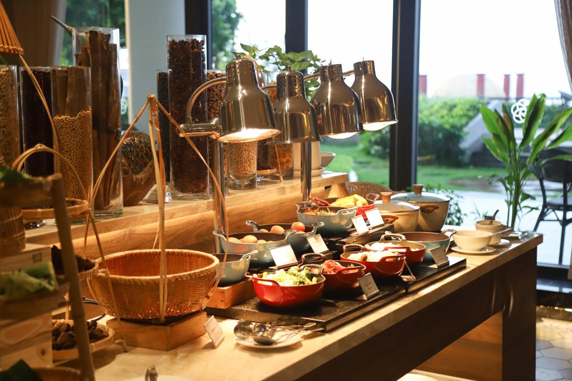 Vias Hotel Vung Tau - Transportation Included Екстериор снимка A salad bar