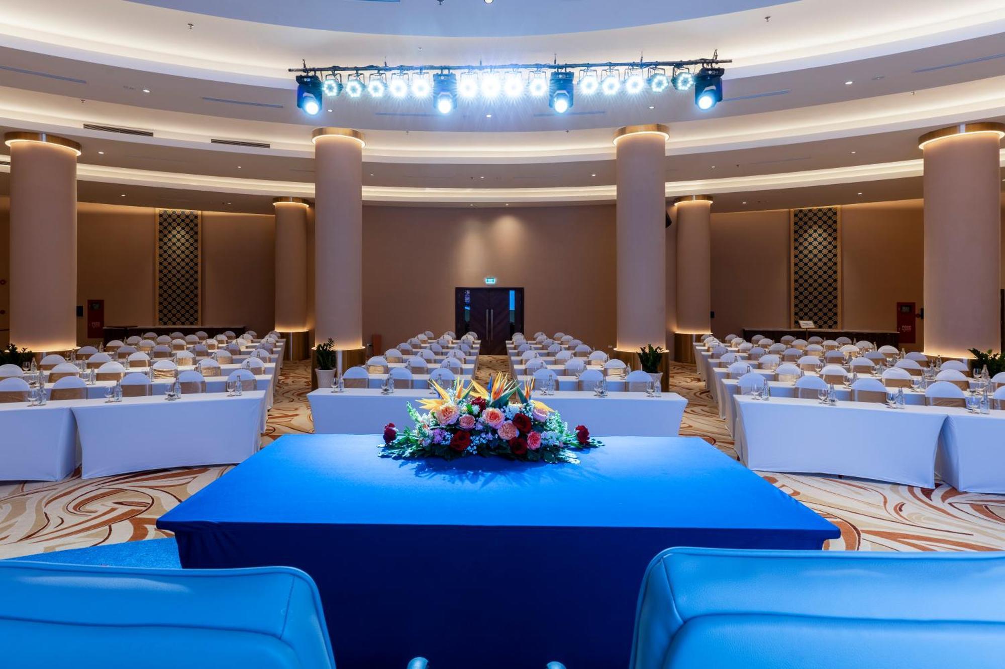 Vias Hotel Vung Tau - Transportation Included Екстериор снимка